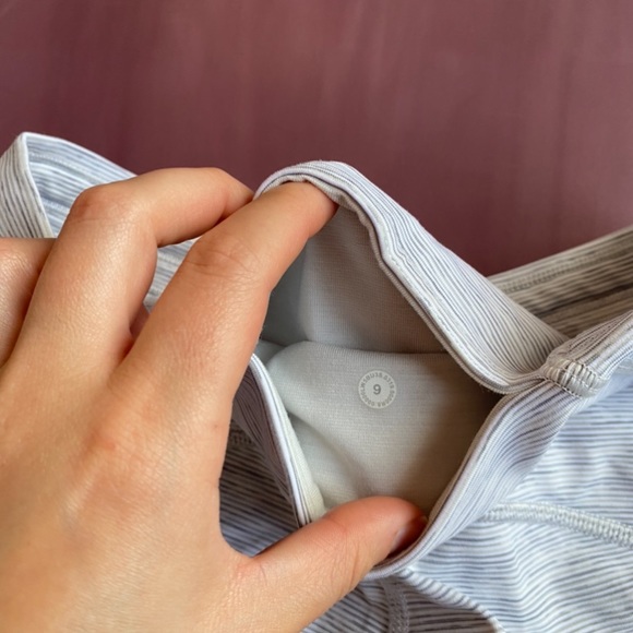 Lululemon - Picture 6 of 7